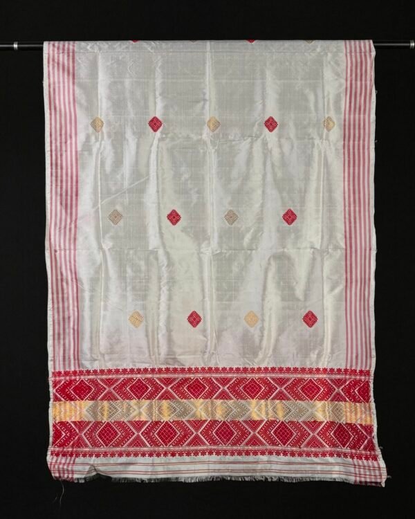 Gamosa with Buta - Paat - Handmade Assamese Traditional Design - Image 1