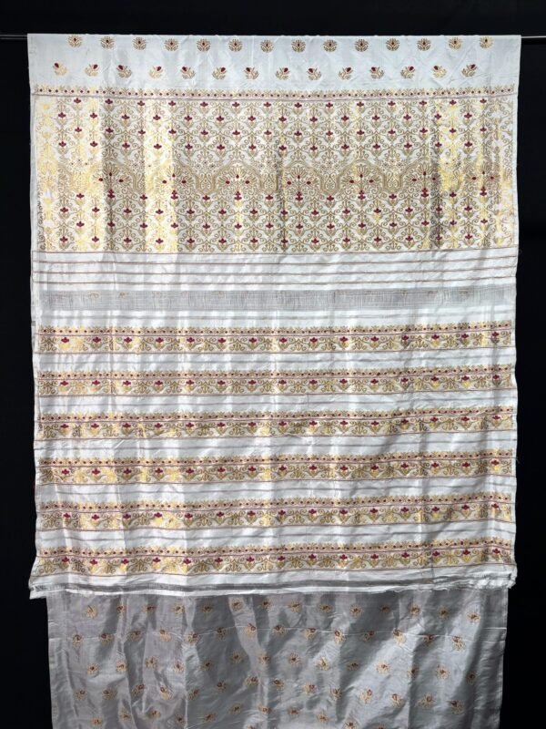 Sador Mekhela - Pure Paat - Koina - Traditional Design - Image 2