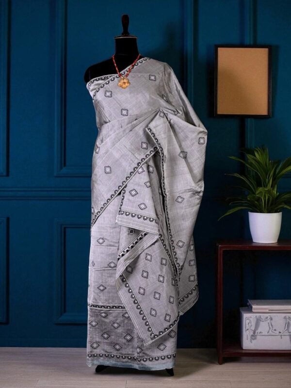 Sador Mekhela: Handloom Cotton Kesapaat Set - Image 1