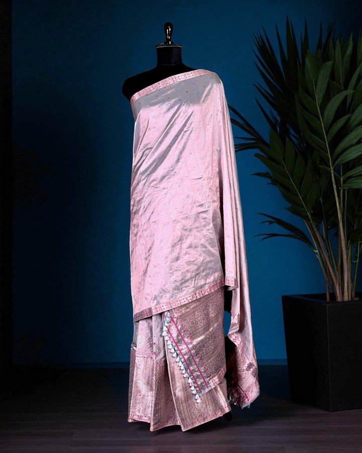 Sador Mekhela AI 3 Sador Mekhela - Paat - Traditional Design - Image 1