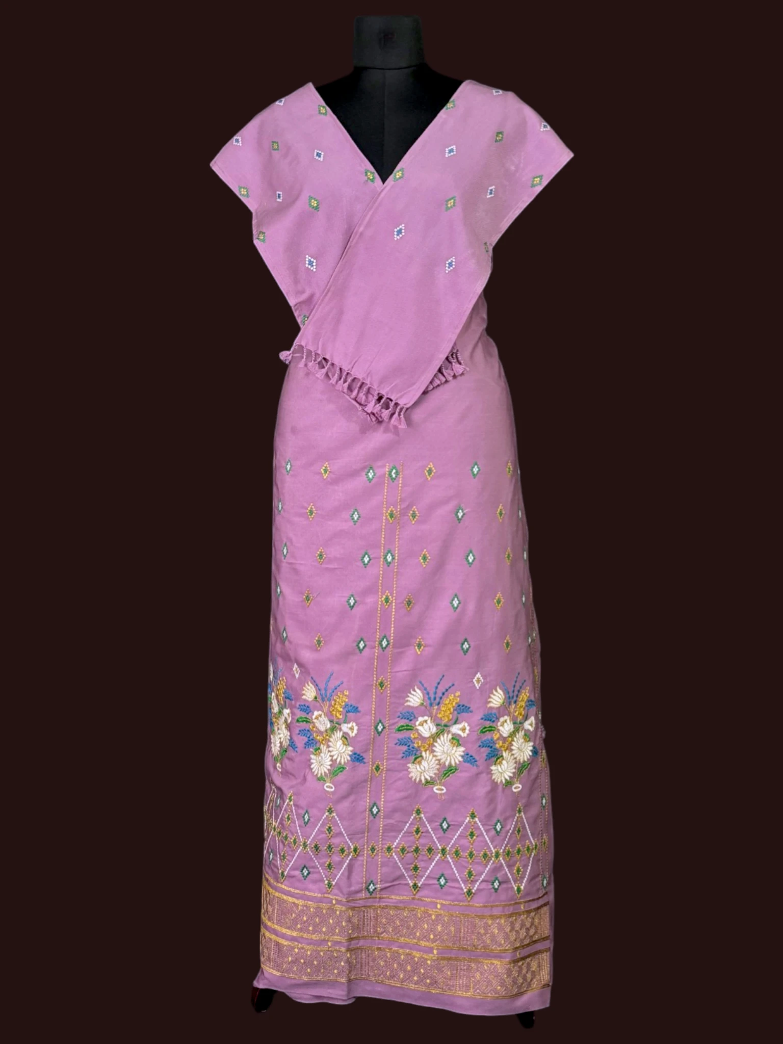 Wrapper_Arunachali_Design_ TNE81097_2 Wrapper - Arunachali Design - Lavender - Embroidered - Image 1