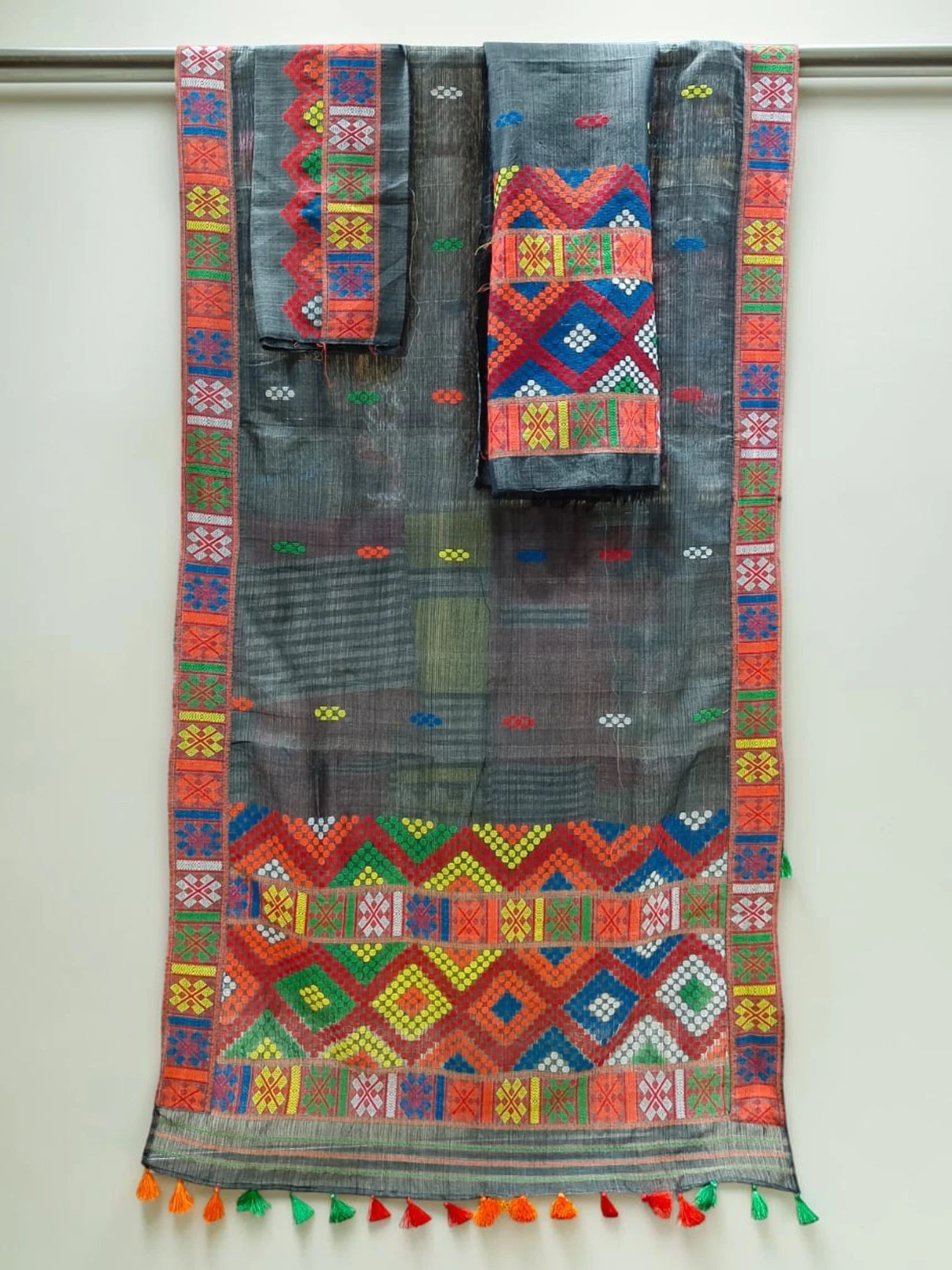 Sador_Mekhela_Anamkia_enterprise_6 Sador Mekhela- Nooni Cotton- Missing Design - Image 1